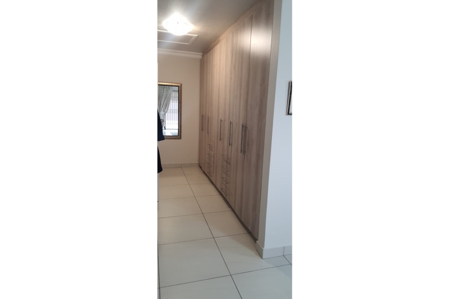 4 Bedroom Property for Sale in Monte Christo Western Cape